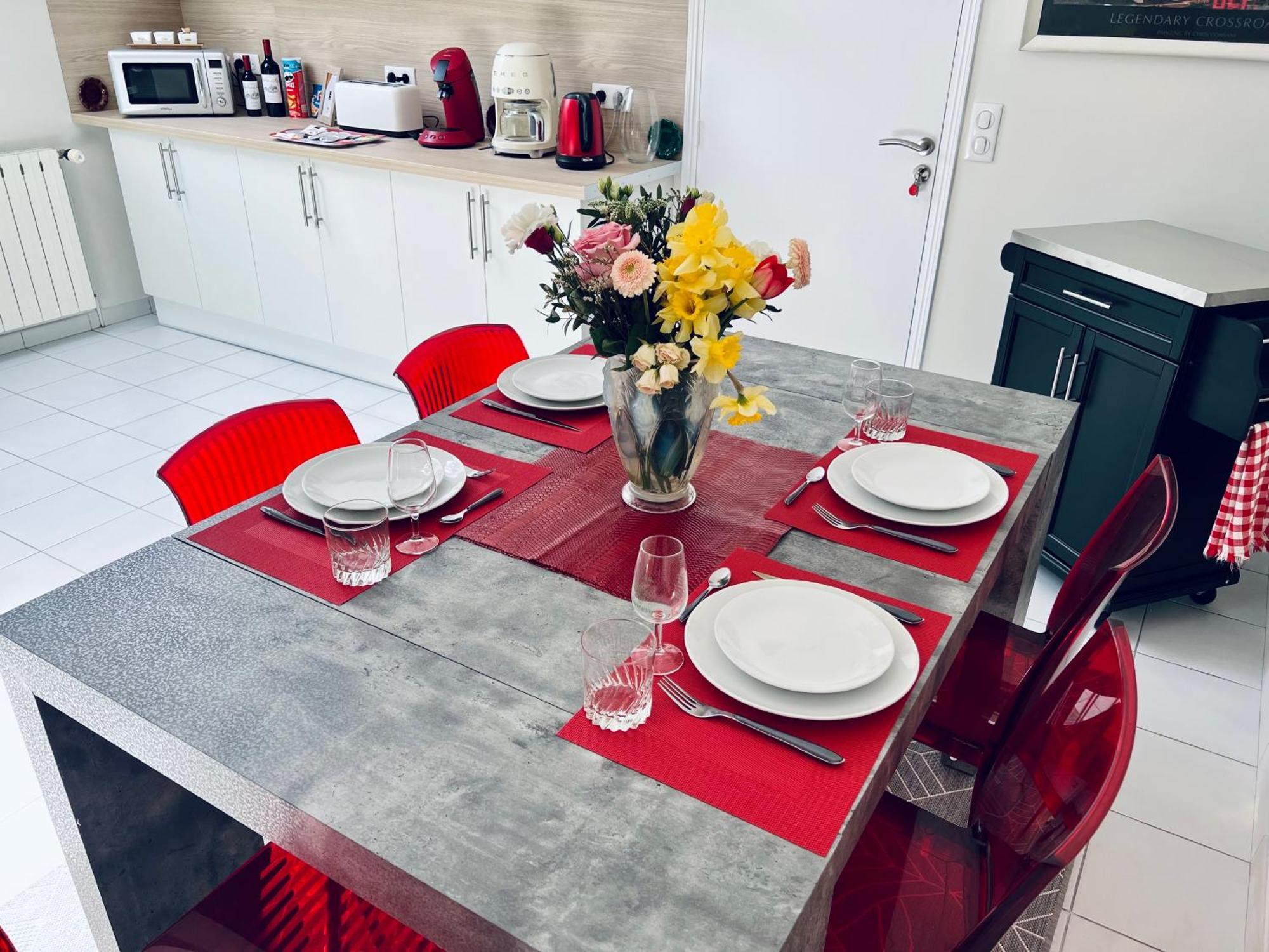 Le Manamour, Style Appart Hotel A 10 Min De Nevers Garchizy Esterno foto