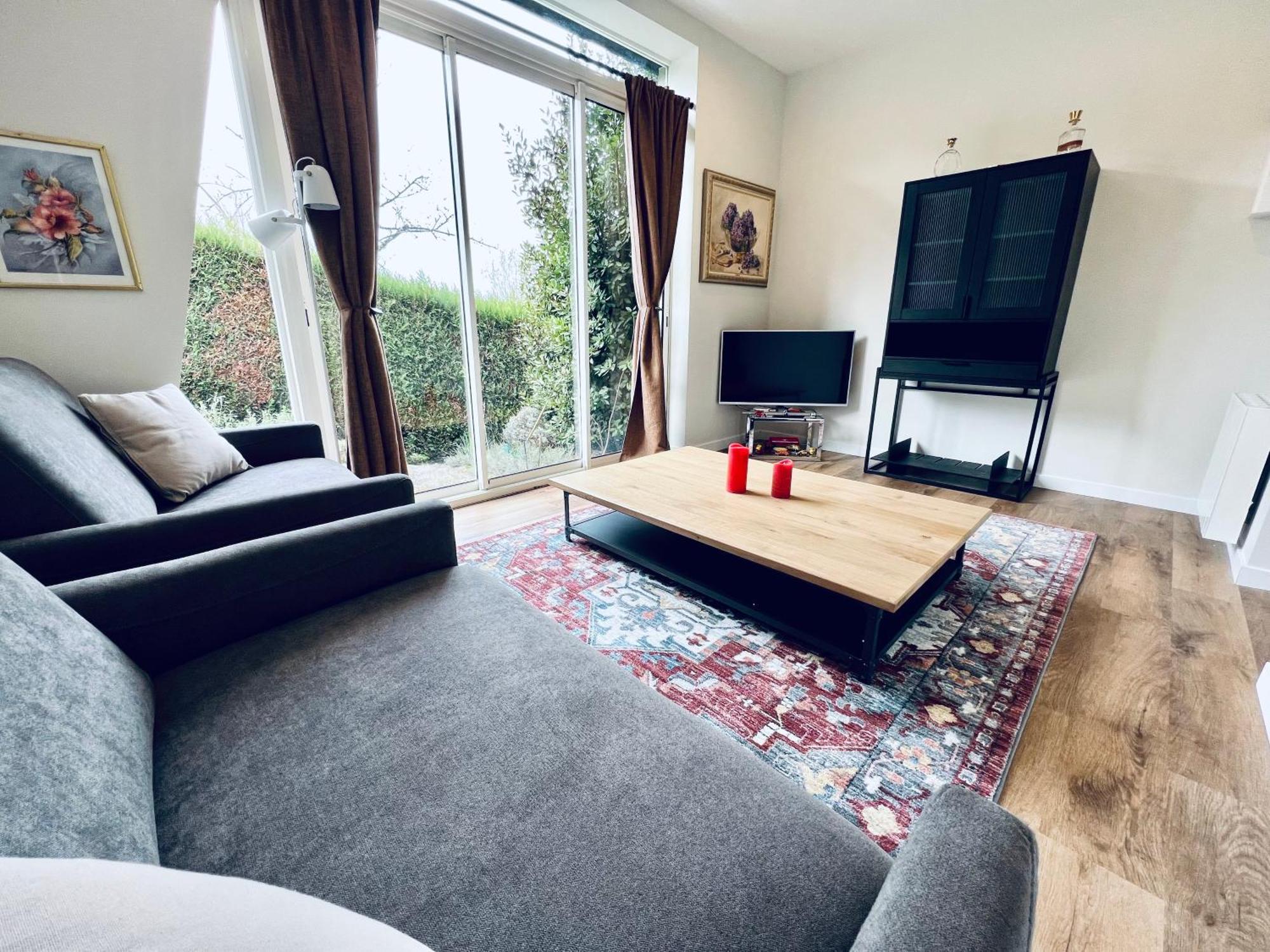 Le Manamour, Style Appart Hotel A 10 Min De Nevers Garchizy Esterno foto
